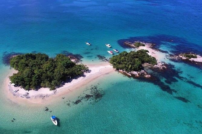 PASSEIO DE LANCHA PRIVADA EM ANGRA DOS REIS